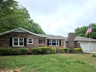 360 Pinkney Street