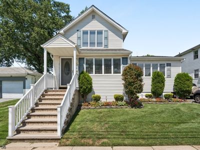 135 E 11Th St