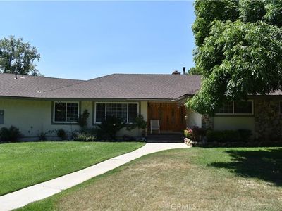 9359 Avenida San Timoteo