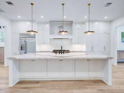 2031 Saxon Dr