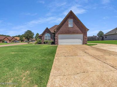 1382 Custer Dr E