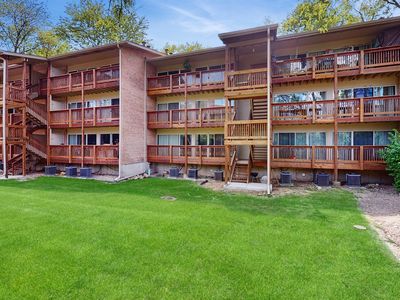 5880 Forest View Rd APT C