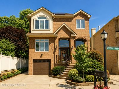 7 Bogota St