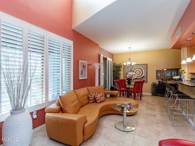 1768 E Via Colomba Bianca