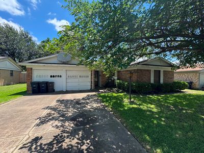 6637 Vega Dr
