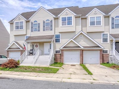 637 Rosemary Dr