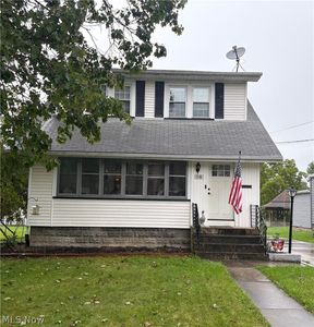 Property at 118 E Woodland Ave, Columbiana, OH