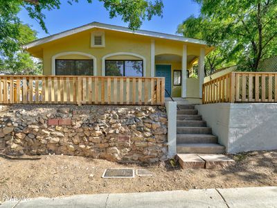 411 Comfort Ave
