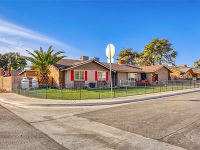 4591 E Philadelphia Ave