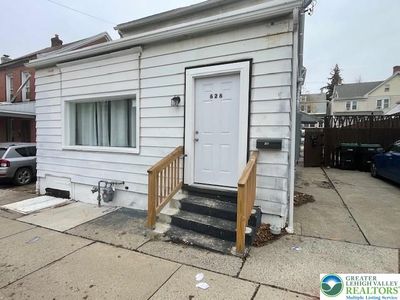 626 E 5th St