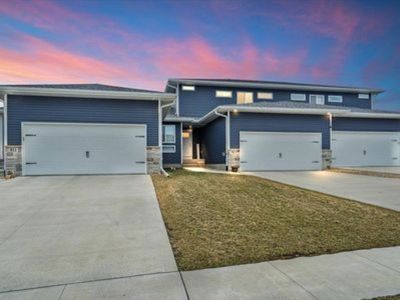 Property at 813 Grindstone Cir, Waterloo, IA