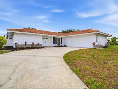 3535 Village Green Dr