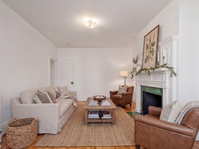16 Glenville Ave APT 1