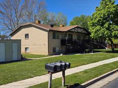 1215 W 4700 S