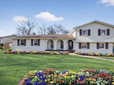 Property at 2909 Moss Spring Dr, Antioch, TN