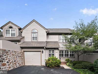 25 Manchester Ct #25