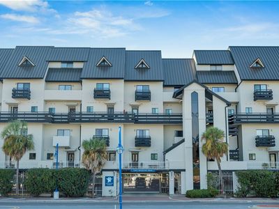 7300 Lakeshore Dr APT 20