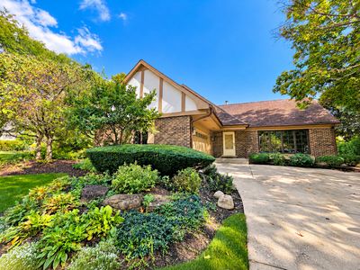 3 Alexandria Dr