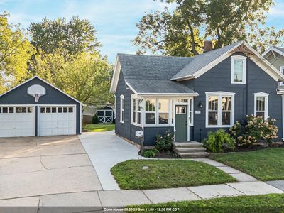 203 W Division St