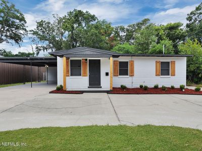 1916 UNIVERSITY Boulevard N