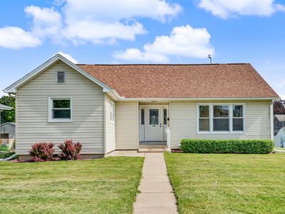 Property at 608 5th Ave SW, Cascade, IA