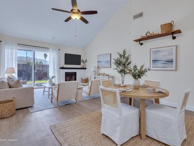422 Devonshire Gln