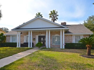 5951 Lattimer Dr