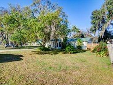 Property at 1218 County Road 450, Lake Panasoffkee, FL