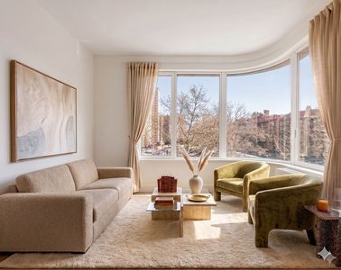 208 Delancey St #3A