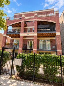 4424 S Indiana Ave APT 1N