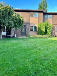 153 Hawthorn Ave APT B