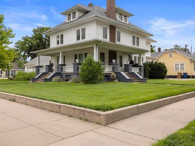 204 N Broadway Ave