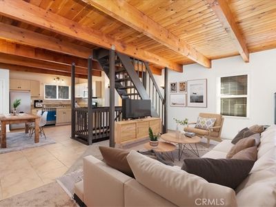 33283 Holcomb Creek Dr