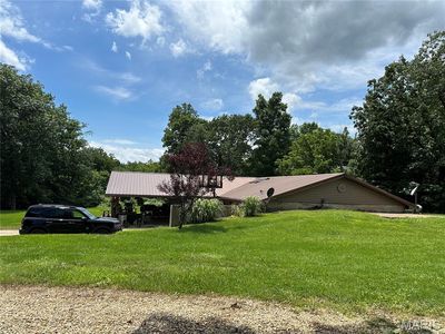 3329 Boettcher Rd