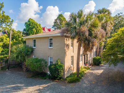 115 Smith St APT 6