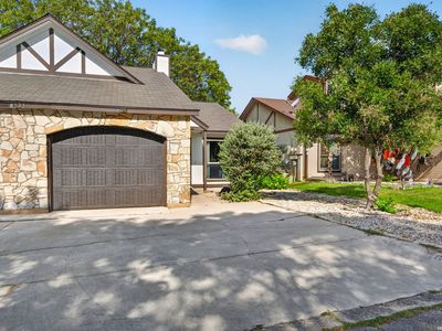 8523 STONEBRIDGE APT 2 #2