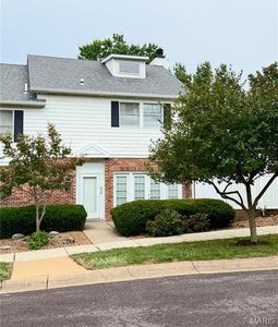 212 Carriage Ct