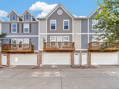 Property at 1143 Blackstone Ln, Pleasant Hill, IA