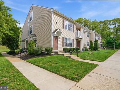 320 Surrey Ct
