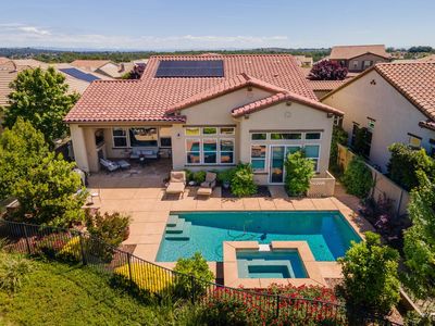 1038 Hogarth Way