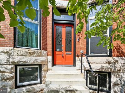 914 Newington Ave