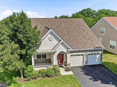 207 Hendrickson Ln
