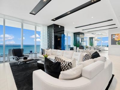 18501 Collins Ave #2304