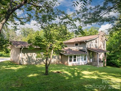 61 Sherwood Forest Dr
