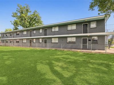 1207 Saint Charles St