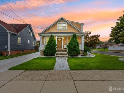 18 W Grochowiak St