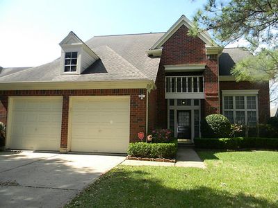 2322 Edgewood Dr