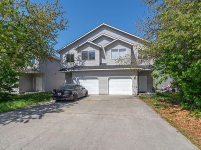 2417-2419 E Desmet Ave