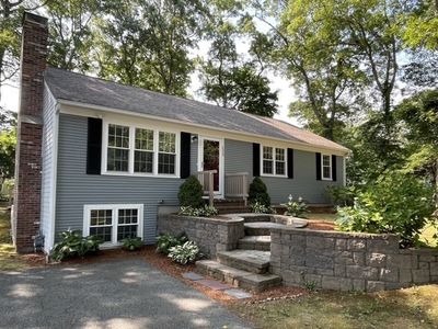 135 Scudder Ave