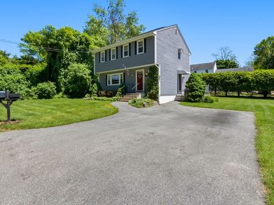 6 Meadow Ln
